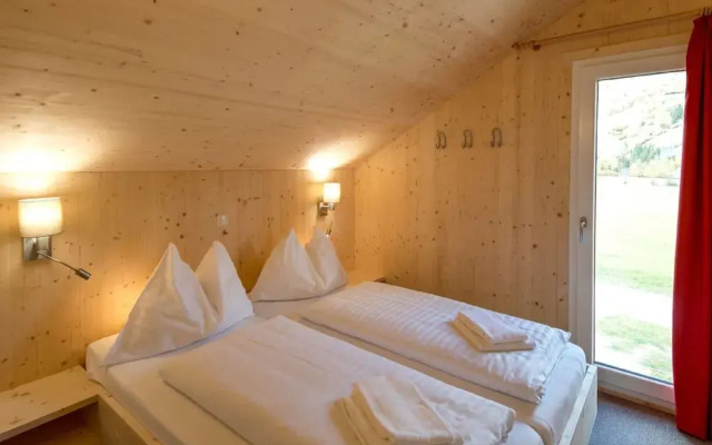 Modern Chalet With Whirlpool