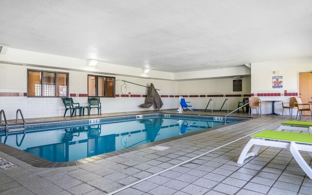 Country Inn & Suites by Radisson, Stillwater, MN