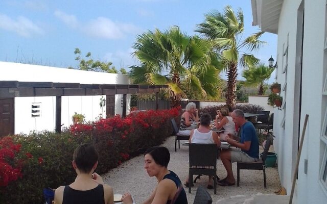 B&B Hacienda La Bougainville