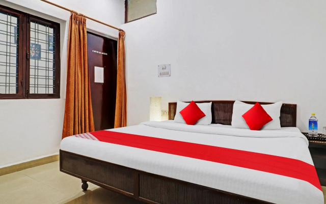 OYO Flagship 80502 Hotel 7 Days Homestay