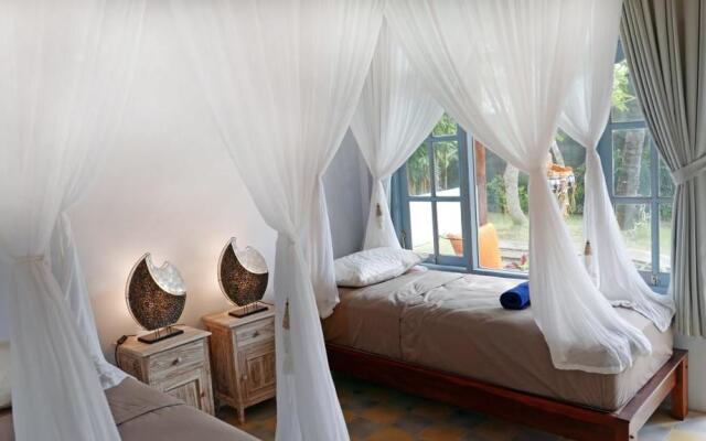 Relax Beach Resort Candidasa