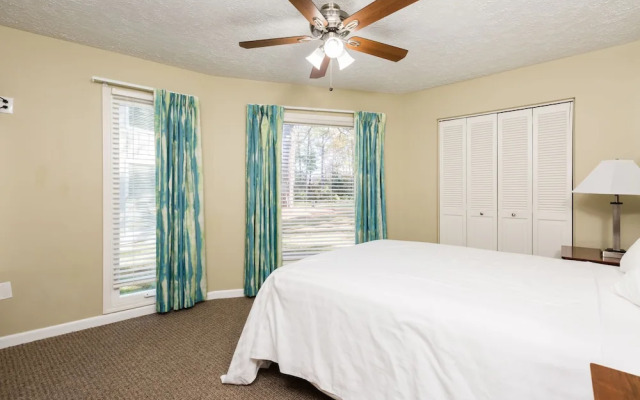 Country Club Villas
