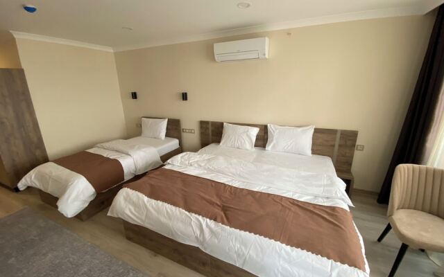 Rena Grand Residence & Suite