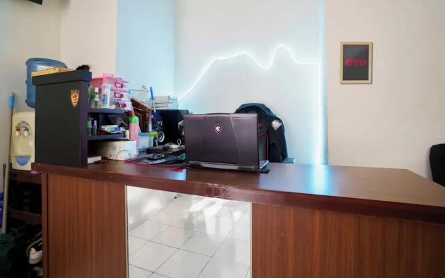 OYO 94052 Apartement Gateway Cicadas by Guling Property