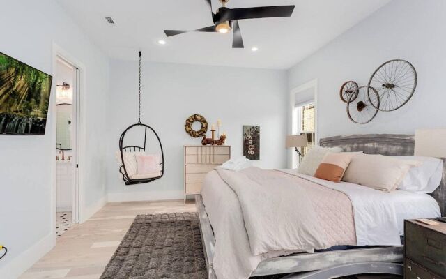 The Brownstone - 1 Block From Dtwn Square