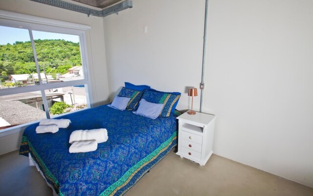 FL002 2 Bedroom Apartment By Senstay