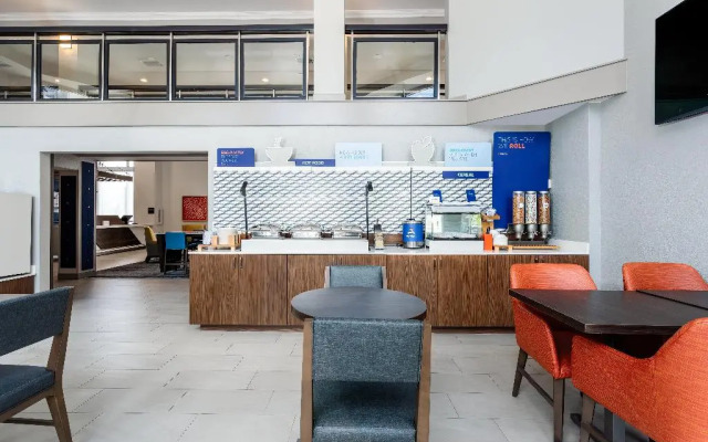 Holiday Inn Express Clearwater East - Icot Center by IHG