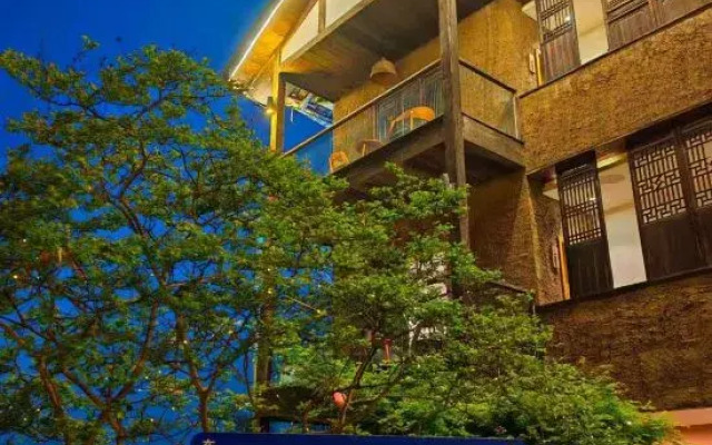Youjian Xiaoyuan Hot Spring Hostel