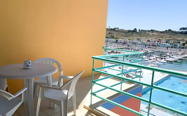 Marina View 1 Bedroom Apartment w Swimming Pool