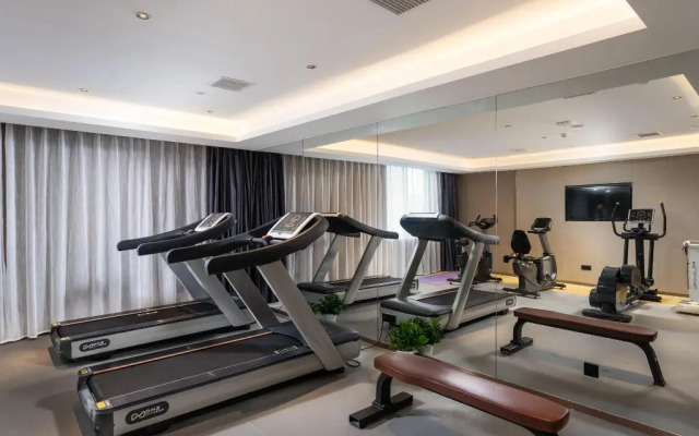 Lavande Hotel Wuhan 2nd Guanggu Road