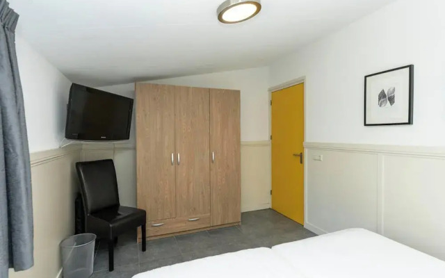 Pretty Holiday Home With Garden