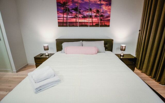 Saigon City View Apartment & Pool