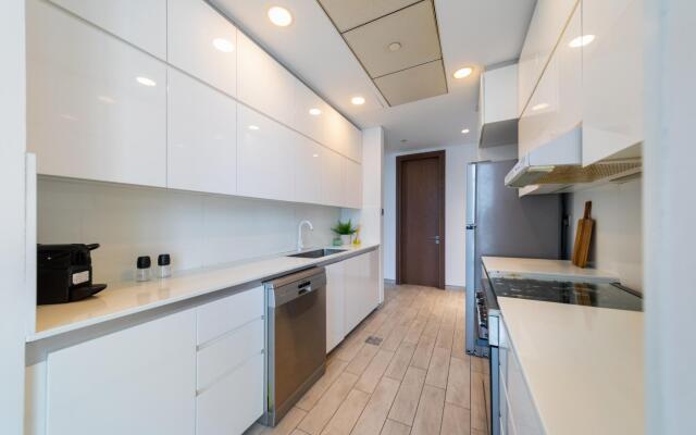 DXB - The Atria Residences - 2007 - DT