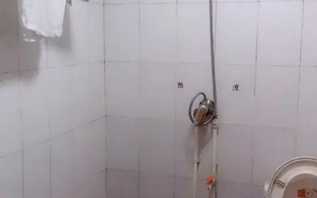 Warm Home Hotel (Nanyang Zhongjing Yinhe Times Square)
