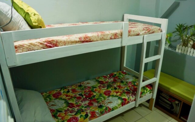 E Transient - Hostel