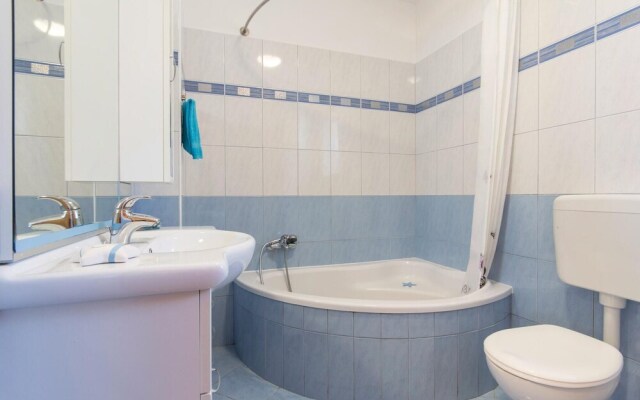 Awesome Home in Fazana With Wifi and 2 Bedrooms