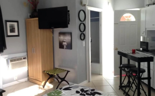 Paradise Cove at Lemon Bay