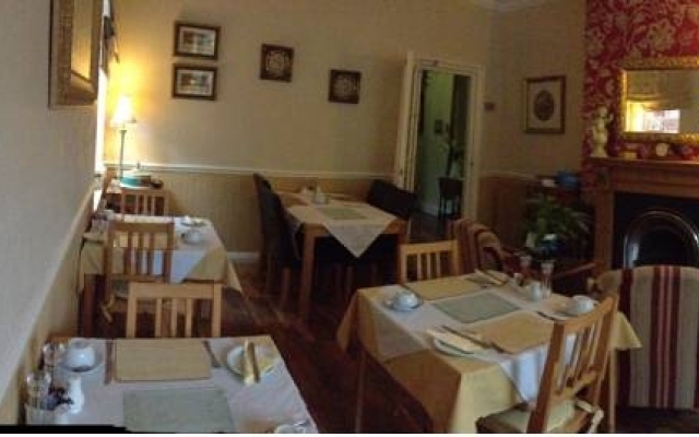 Hollies Guest House