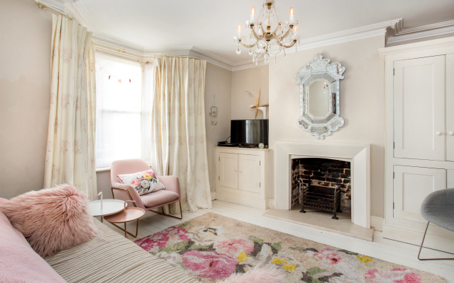 Situated within moments of the High Street and Theatre Royal