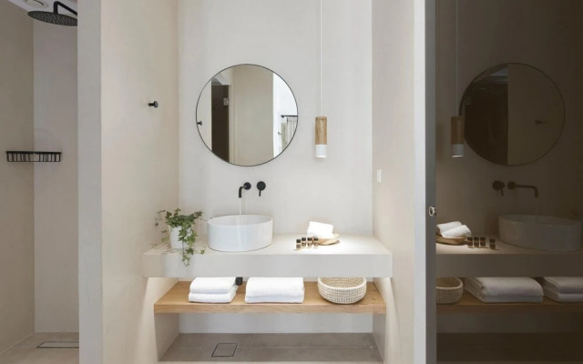Arco Solium Suites Milos Superior Suite