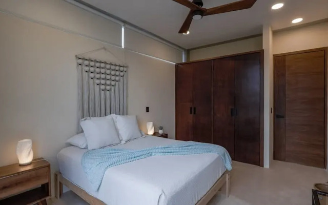 Luxury Penthouse w Private Pool Stunning Views