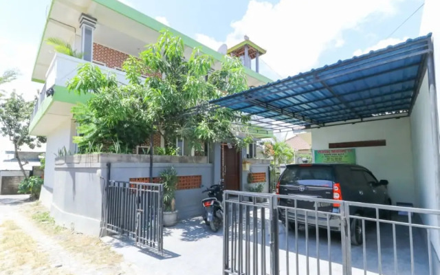 Pucuk Merah 51 Guesthouse Canggu