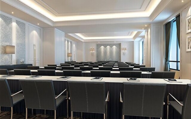 Luan Suntone Plaza Hotel