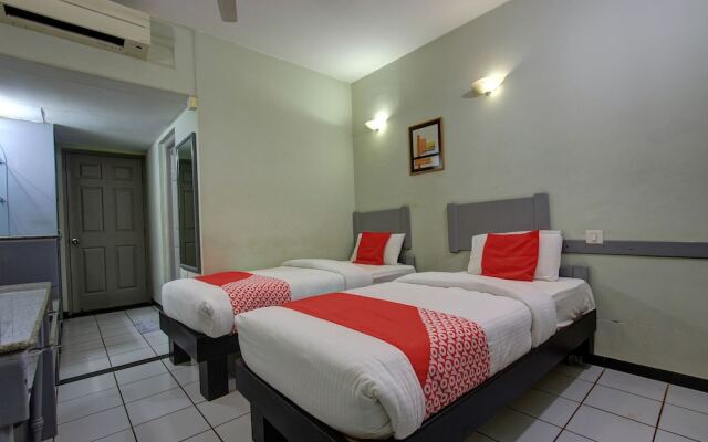 OYO 22528 Hotel Travel Inn