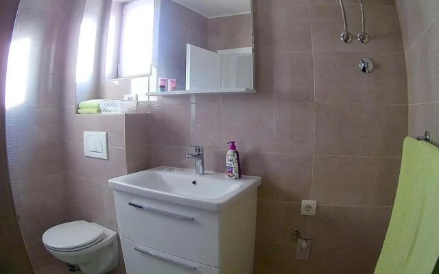 Apartments with a parking space Podaca, Makarska - 15475