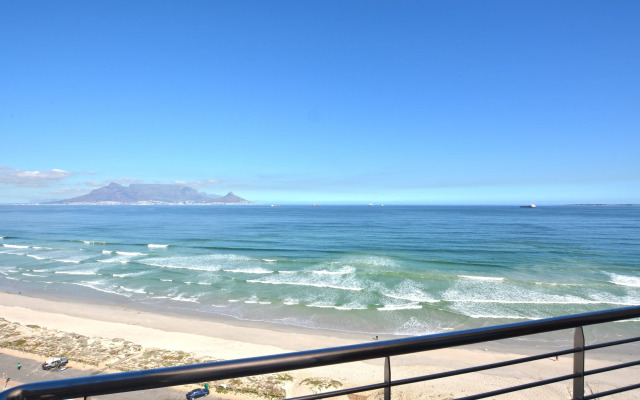Blaauwberg Beach Hotel