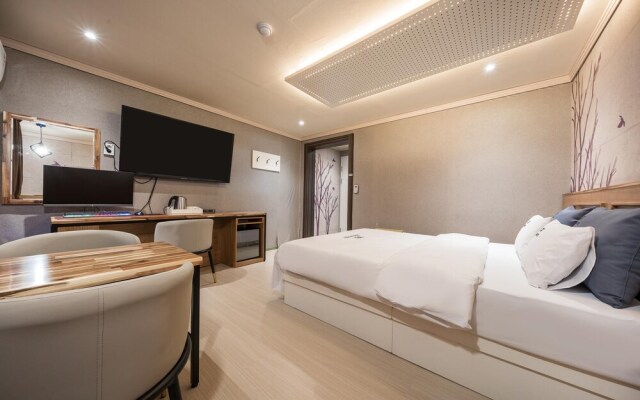 Ansan AJU Hotel