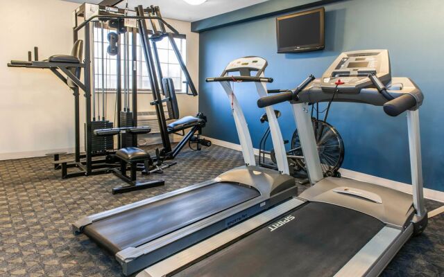 Holiday Inn Express And Suites Napoleon