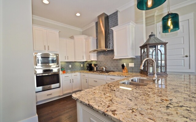 Galanta 2 Bedroom Condo By Coastal Dreamin