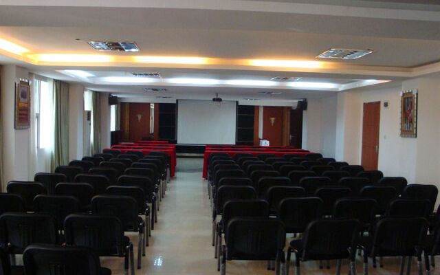 Minghong Hotel (Guangzhou Zhongshan Medical Dongshankou Metro Station)