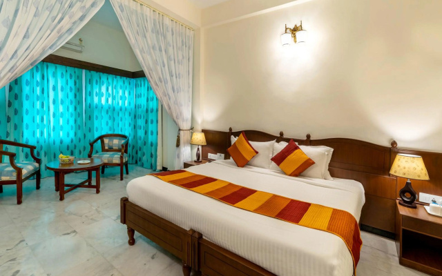 Hotel Sarovar on Lake Pichola – Guest Rooms – Udaipur