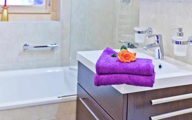 Luxury Panoramic Chalet in Thon-Les Collons with Sauna