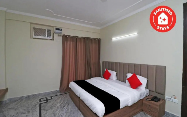 Esscon House by OYO Rooms