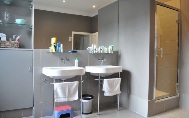 4 Bedroom Home in Great Location