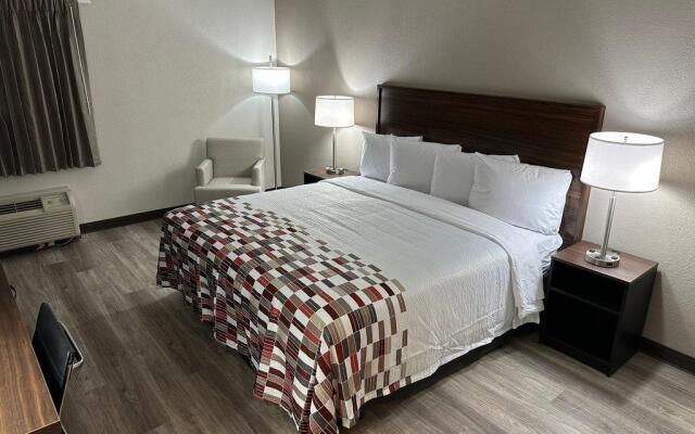 Red Roof Inn Charleston - Dunbar