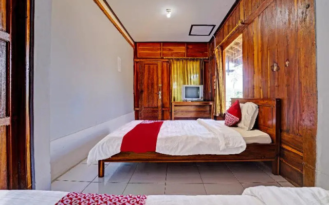 Oyo 91201 Larasati Homestay Pantai Klayar