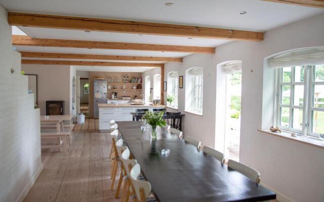 Mellem-rummet Guesthouse