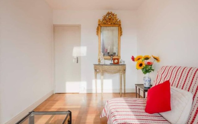 Paris Elegant South Residence