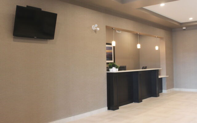 Meridian Inn & Suites Lloydminster