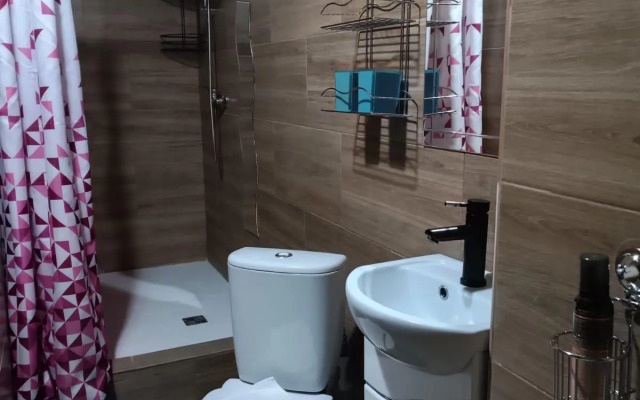 Мир пер. Апраксин, 4