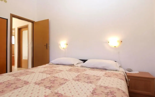 Apartment 950