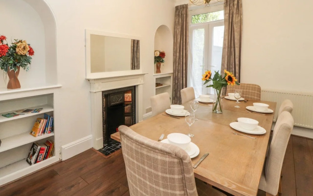 7 Lonsdale Terrace