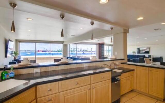 Waterfront Getaway 7 Townhouse