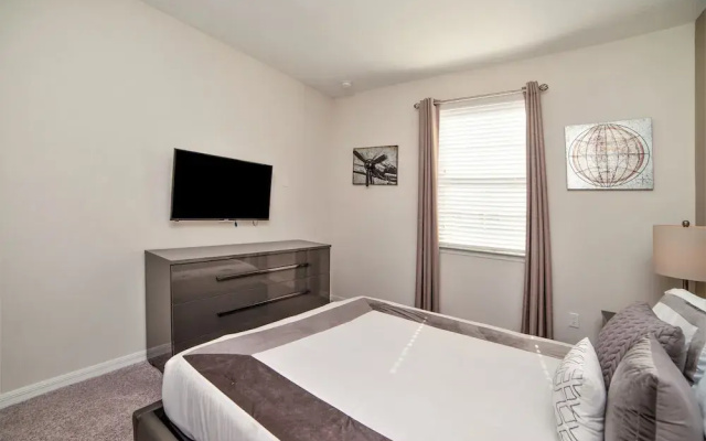 9009 Egret Mills Terrace