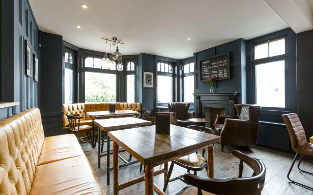 The Porterhouse Grill & Rooms