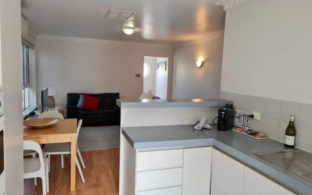 OCEANS 4 Holiday or Business Apartment